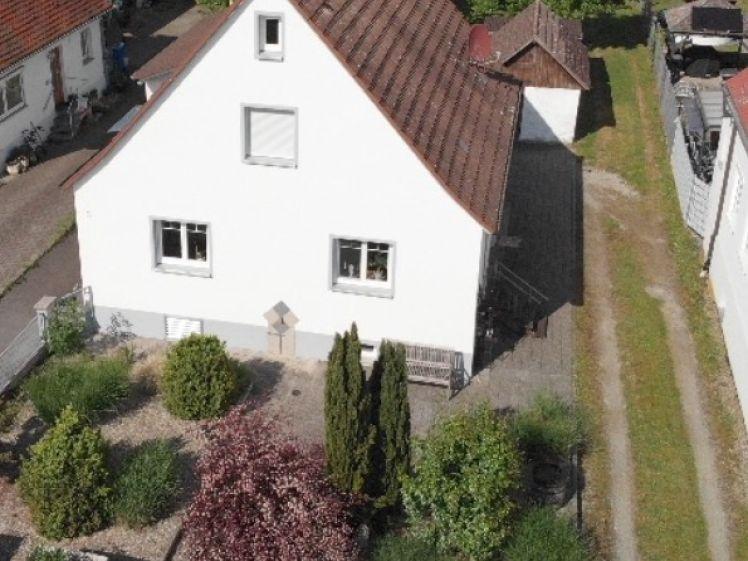 Familienidylle trifft modernen Komfort mit großem Grundstück mit ca.636 m² - Foto 1