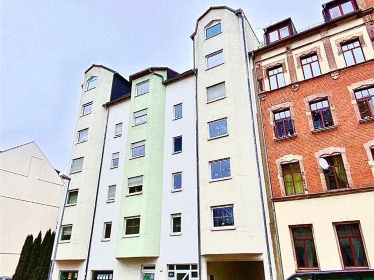 Großzügige 1-Zimmer mit Einbauküche, Wanne, Dusche, Laminat und Aufzug in Uninähe! - Photo 1