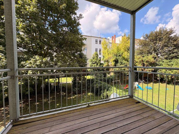 helle 3 Zimmerwohnung mit Balkon in Stadtfeld-Ost! - Foto 1