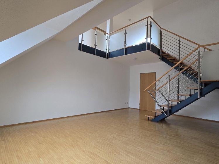 + + + traumhafte 3,0-Zimmerwohnung mit Balkon und Lift! + + + - Photo 1