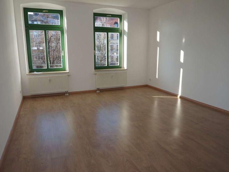 WG-gerecht - Balkon an der Küche - 2. OG mit Aufzug - Frei ab 1.10.26 - Photo 1