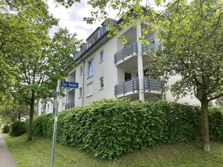 Zweitbezug! Große 3-Zimmer mit Tiefgarage, EBK, Balkon und Wanne am See! - Photo 1