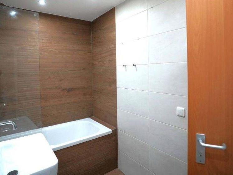 Zweitbezug! Große 3-Zimmer mit Tiefgarage, EBK, Balkon und Wanne am See! - Photo 1