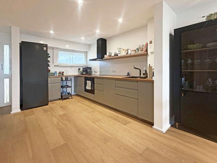 Trier! Moderne Wohnung in exzellenter Lage mit Tiefgaragenstellplatz - Photo 1