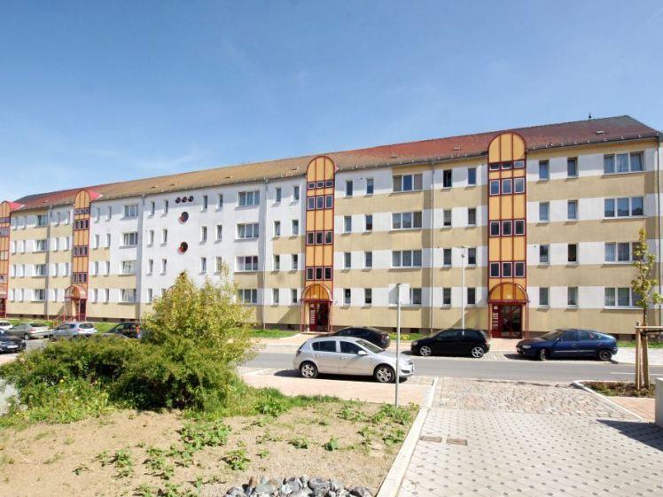 Einziehen & Wohlfühlen – Dreiraumwohnung mit Balkon - Photo 1