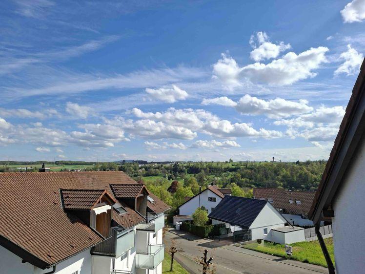 73061 Ebersbach/Fils - Aussichtslage: Wunderschöne, helle 2-Zi-DG-Wohnung mit Badewanne. - Photo 1