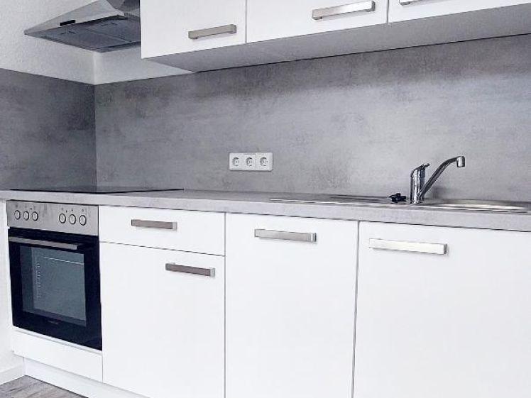 frisch sanierte 2 Zimmer mit Flair und EBK - Photo 1