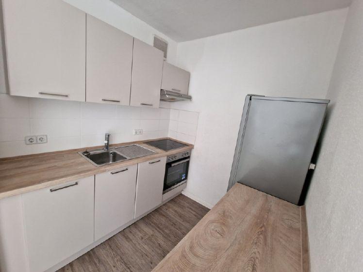 Schöne 3-Raum-Wohnung mit Balkon ! - Photo 1