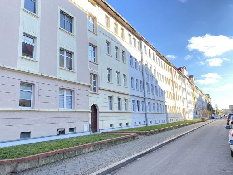 +++RENOVIERTE 2-RAUMWOHNUNG mit BALKON+++ - Foto 1