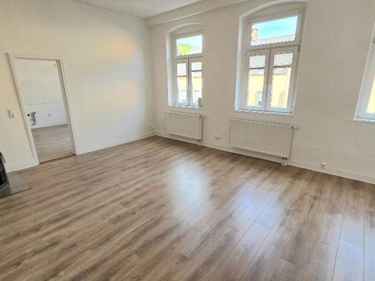Tolle 5-Zimmer-Whg. mit Kaminofen - Foto 1