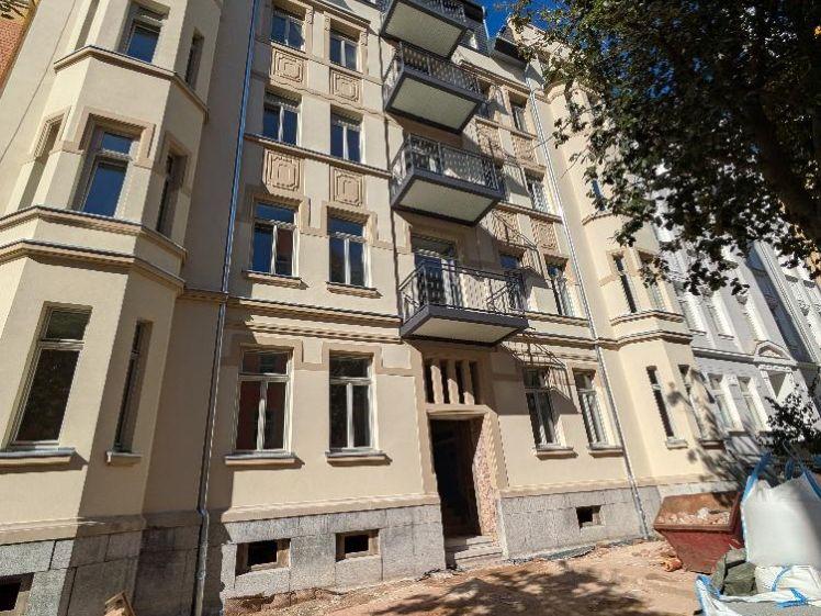 Helle 5-Raum-Wohnung im neuen Glanz- Erstbezug nach Sanierung - Photo 1