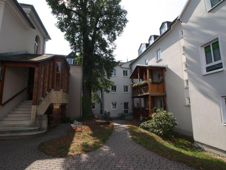 1-Zimmer mit moderner Einbauküche und Terrasse im Zentrum - Photo 1