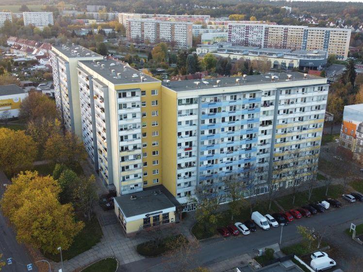 Schöne Dreiraumwohnung mit großem Balkon und Aufzug - Foto 1