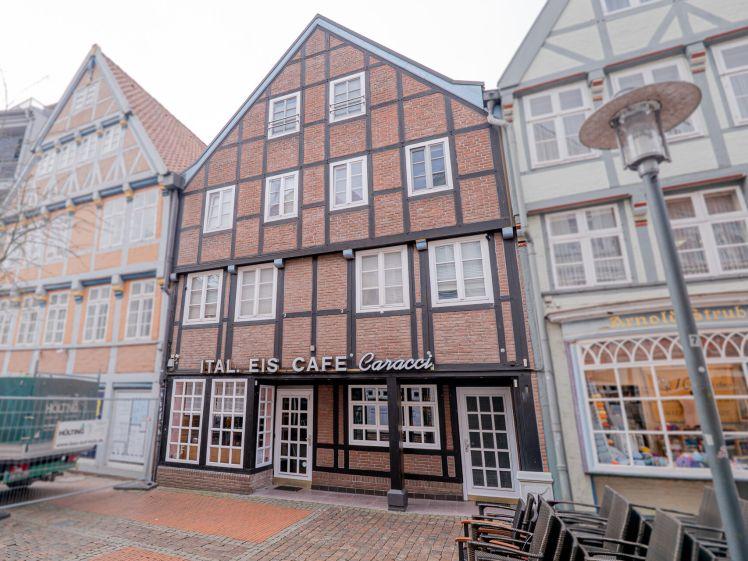 Möbliertes Altstadt-Zuhause – 2-Zimmerwohnung in bester Lage von Stade - Photo 1