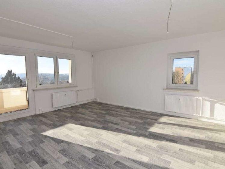 Traumhafte 3-Raum Wohnung mit EBK - Foto 1