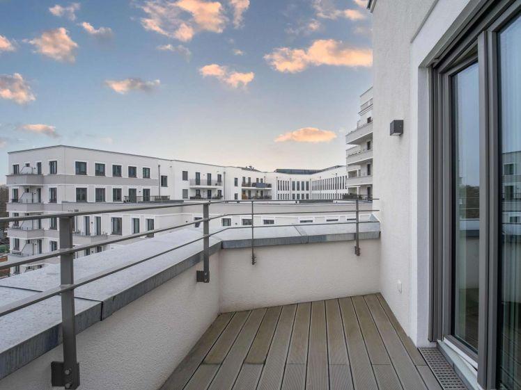 MODERNE AUSSTATTUNG & TOLLER GRUNDRISS // 4 Zimmer + 3 Terrassen // BEZUGSFREI AB SOFORT - Photo 1