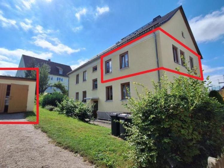 Frisch renovierte 3-Raum Wohnung in Lengenfeld - mit Garage, Gartenbreich, Keller & Dachkammer - Photo 1