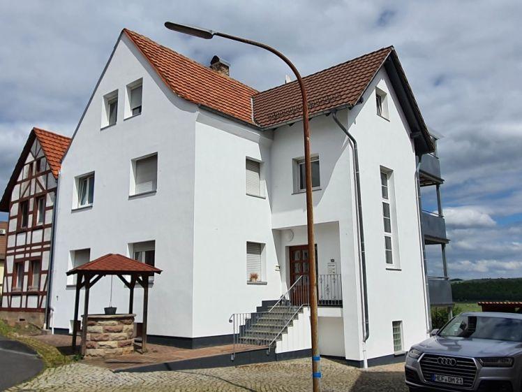 Heringen-Widdershausen, 2 ZKB im DG + Balkon - Photo 1