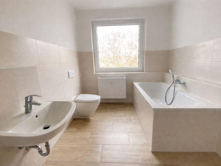 Wir bauen für Sie um: 5-Raum-Wohnung mit vielen Extras in Lusan - Photo 1