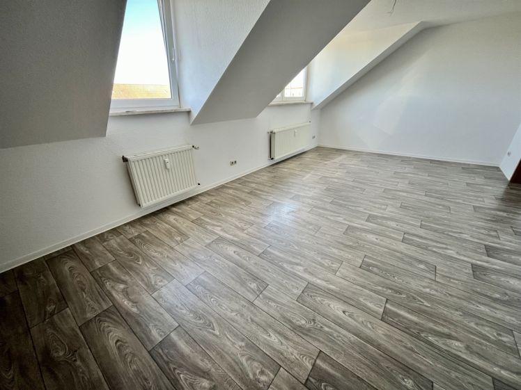 3-Raumwohnung im DG - 1. Jahr 10 % Kraxelrabatt - Foto 1