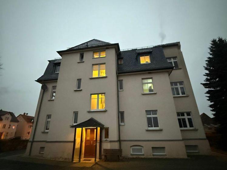 Gemütliche 3-Zimmer mit Laminat, Dusche und Stellplatz in ruhiger Lage! - Photo 1