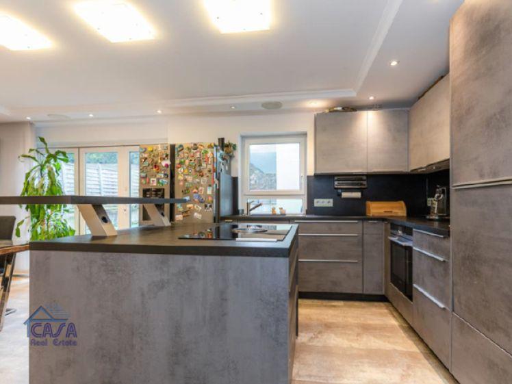 Hier hat auch die Familie Platz: Modernisierte 5 Zimmer Wohnung, komplett möbliert und mit allem ausgestattet - Foto 1