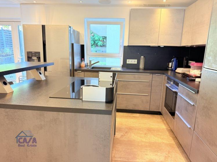 Hier hat auch die Familie Platz: Modernisierte 5 Zimmer Wohnung, komplett möbliert und mit allem ausgestattet - Photo 1