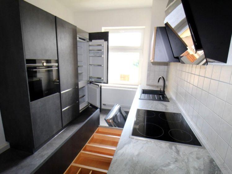 +++ Helle Wohnung mit moderner Einbauküche +++ - Photo 1