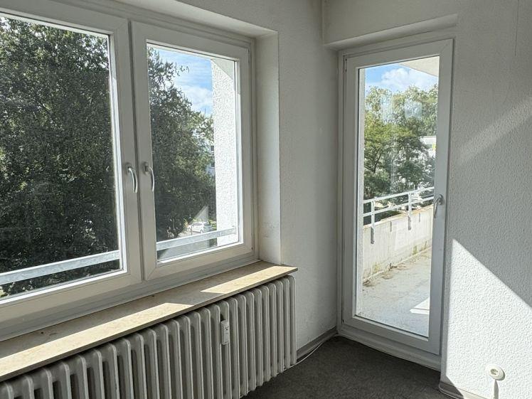 3-Zimmer-Wohnung in Elmshorn zu vermieten! – zentral & hell - Photo 1