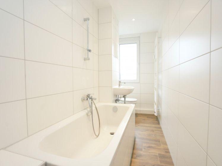 Schicke Wohnung / Ruhige Lage / Balkonverglasung - Photo 1