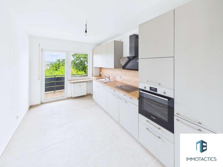 Selten am Kuhberg: 5 Zimmer, große Terrasse, Balkon und neue Einbauküche - Photo 1