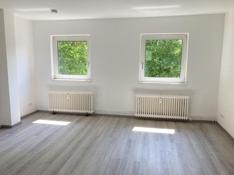 Stilvoll wohnen mit Weitblick - gepflegte 2-Zimmerwohnung im 3. Obergeschoss (ohne Fahrstuhl) - Foto 1