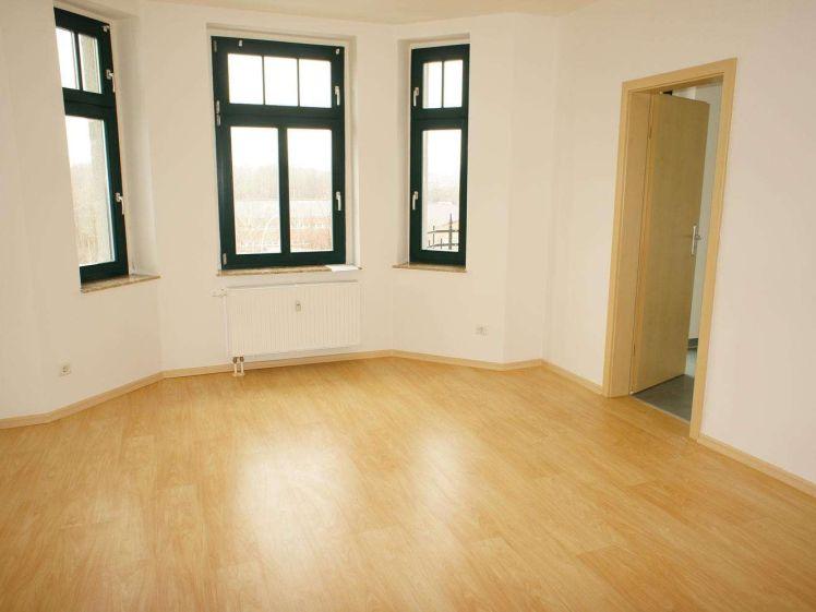 Frei ab 1.1.27 - zentrale Lage - große Küche im 3. OG - Photo 1