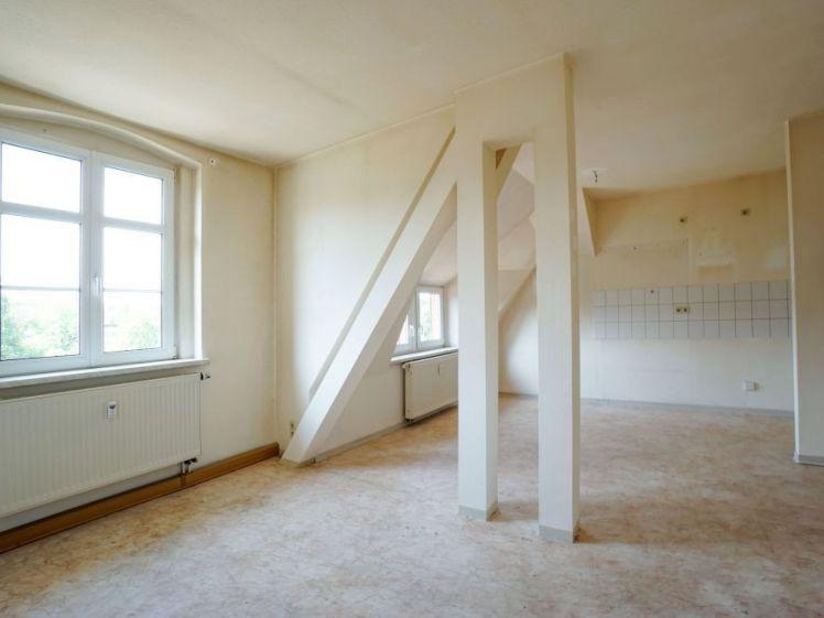 Gemütliche Dachgeschosswohnung – 2-Raum, befristet auf ca. 1 Jahr - Photo 1