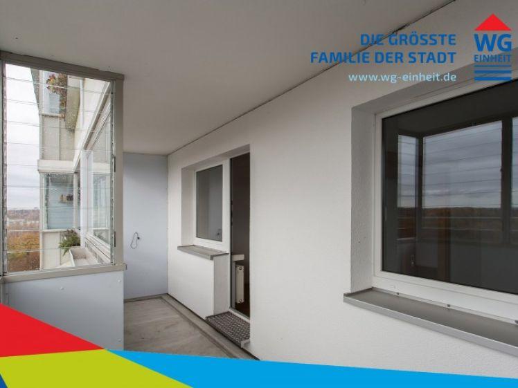 Mit tollem Ausblick in der 9. Etage - Photo 1