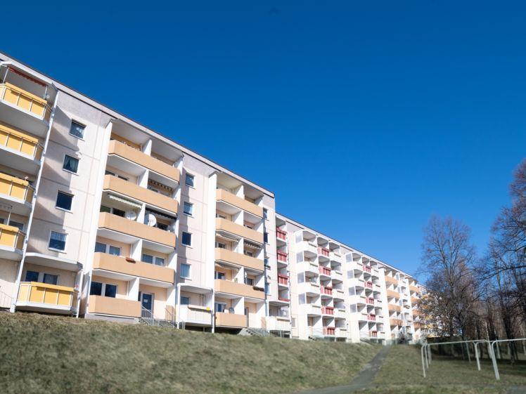 Helle 2-Zimmer-Wohnung mit Balkon im 2. Obergeschoss – frisch renoviert - Photo 1