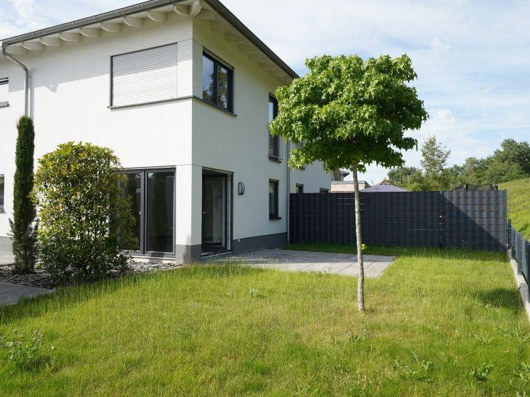 Jockgrim: Modernste Wohnqualität, excellent in Größe und Ausstattung! - Foto 1