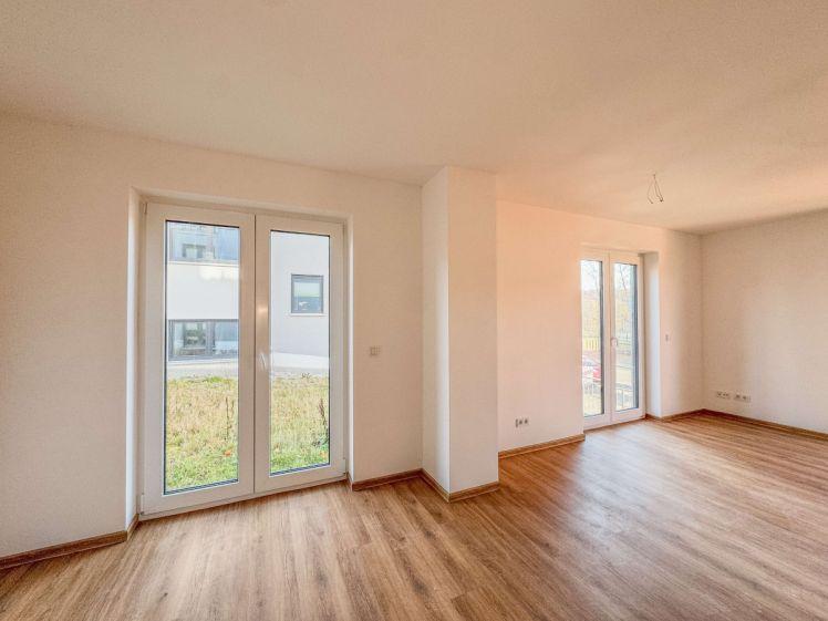 3-Raum-WE / Neubau - Erstbezug - Kaminofen - gr. Terrasse, Pkw-Stellplatz - Photo 1