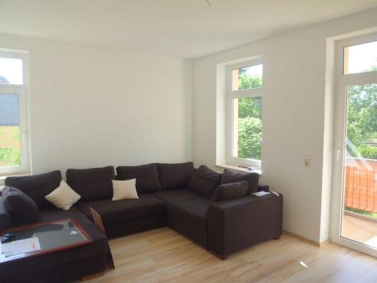 Rand Chemnitz: 4,5-Zimmer-Wohnung mit Laminatboden, 2 Bädern und 2 Balkonen - Photo 1
