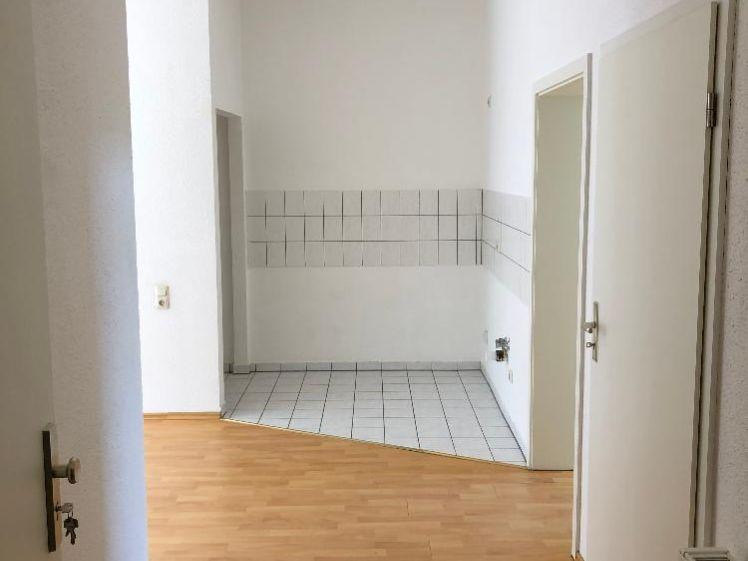 Schöne 2-Raum-Wohnung mit offener Wohnküche - Photo 1