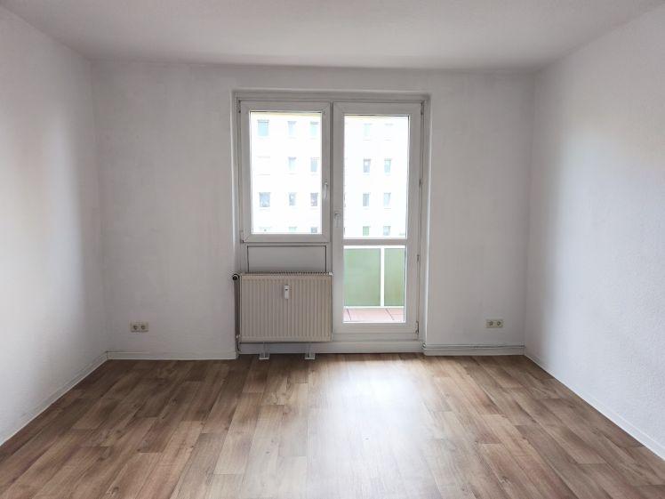 Dreiraumwohnung mit Balkon- 2 Monate Warmmietfrei - Photo 1