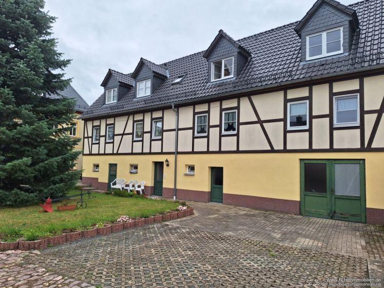 Wohnen im Dreiseitenhof: 2-Zimmer-Wohnung mit Einbauküche, ruhige Wohnlage in Hirschfeld (Reinsberg) - Foto 1