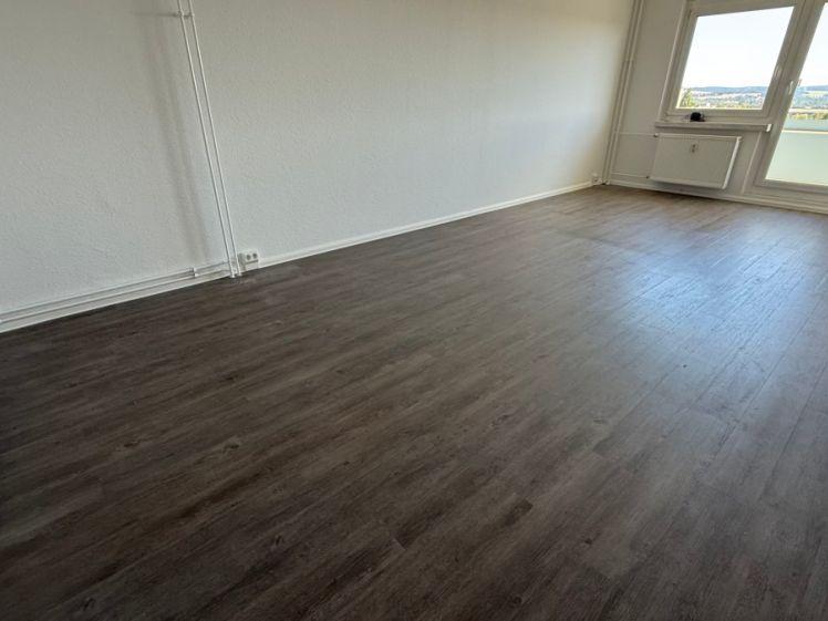 8.OG mit Aufzug - Tageslichtküche - Südbalkon !!! EBk mögl. - Photo 1