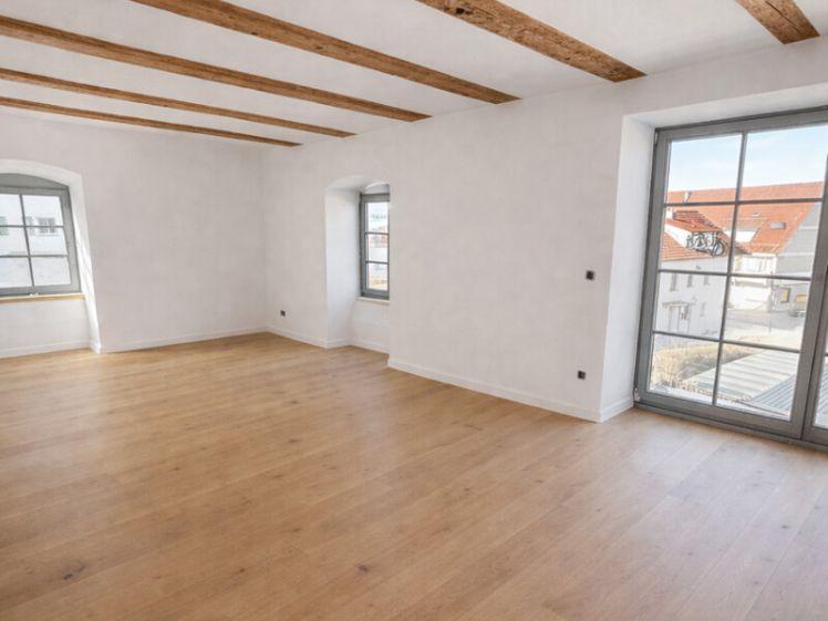 Helle 3-Zimmer-Wohnung mit Westbalkon und Küche - Erstbezug nach Sanierung - Foto 1