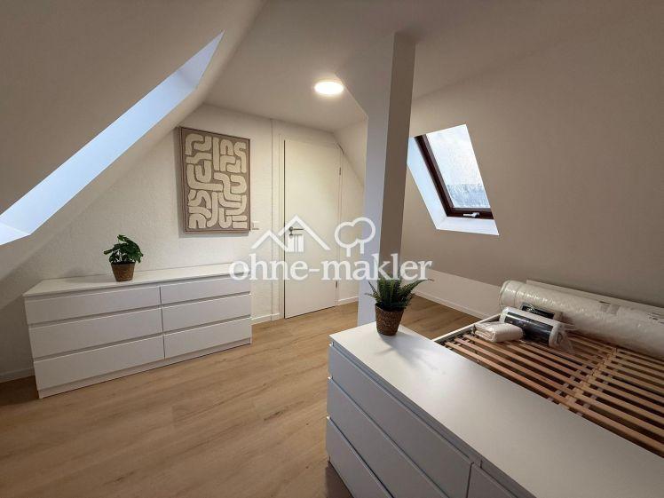 Möbliertes WG-Zimmer (eigene Etage) in 4er-Frauen-WG in Heilbronn-Neckargartach - Foto 1