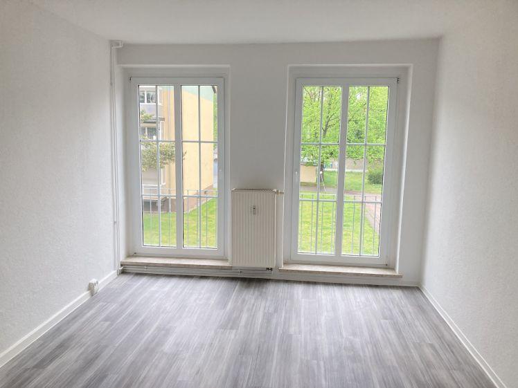 Frisch renoviert - zwei Zimmer in RSL! - Foto 1
