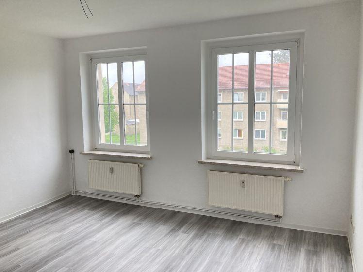 Frisch renoviert - zwei Zimmer in RSL! - Photo 1