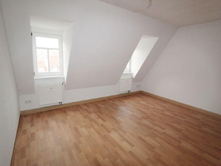 *** 4 Zimmer, 2 Bäder, eigener Garten *** - Photo 1