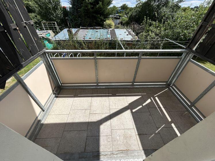 Gemütliches Wohnen im Erdgeschoss mit Balkon! - Photo 1