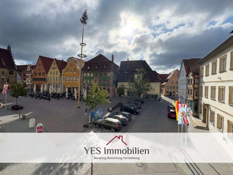 Geräumige 2-Zimmer Mietwohnung mit Blick auf den Marktplatz - Foto 1